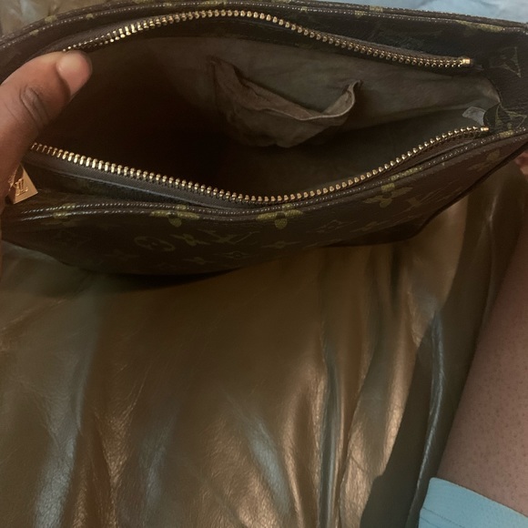 Louis v bag - Picture 3 of 5